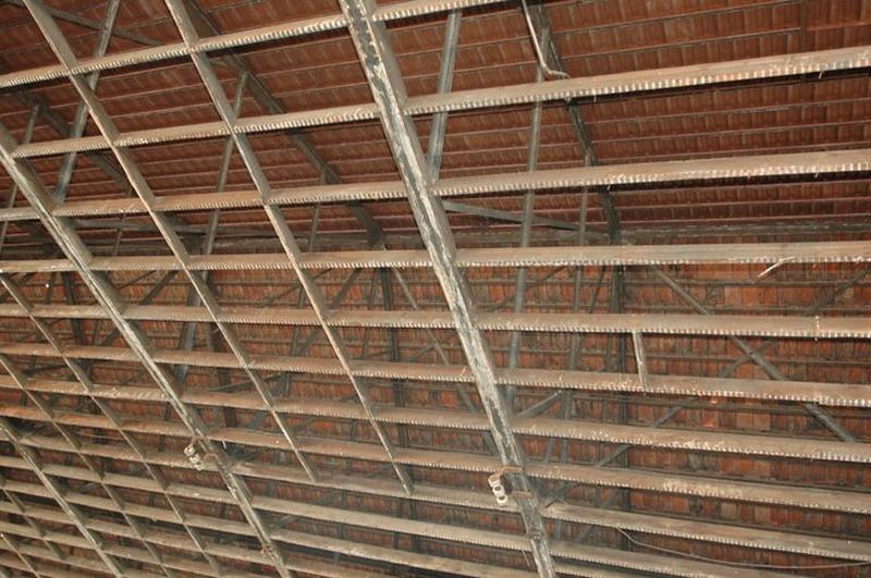 Détail charpente de la grande halle