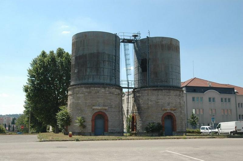Réservoirs d'eau, (châteaux d'eau), n° 18 et 19 sur le plan