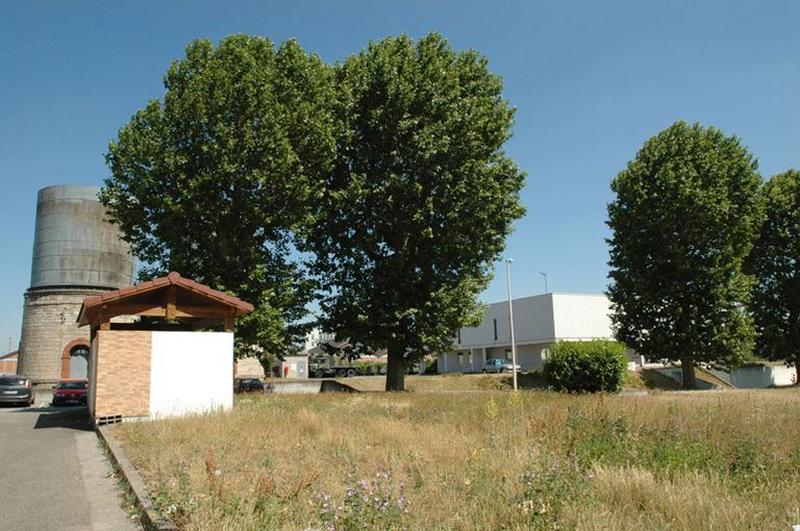 Vue ouest de la partie caserne de la Mouche