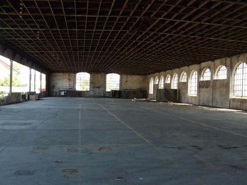 Vue d'ensemble de la grande halle qui doit être démolie