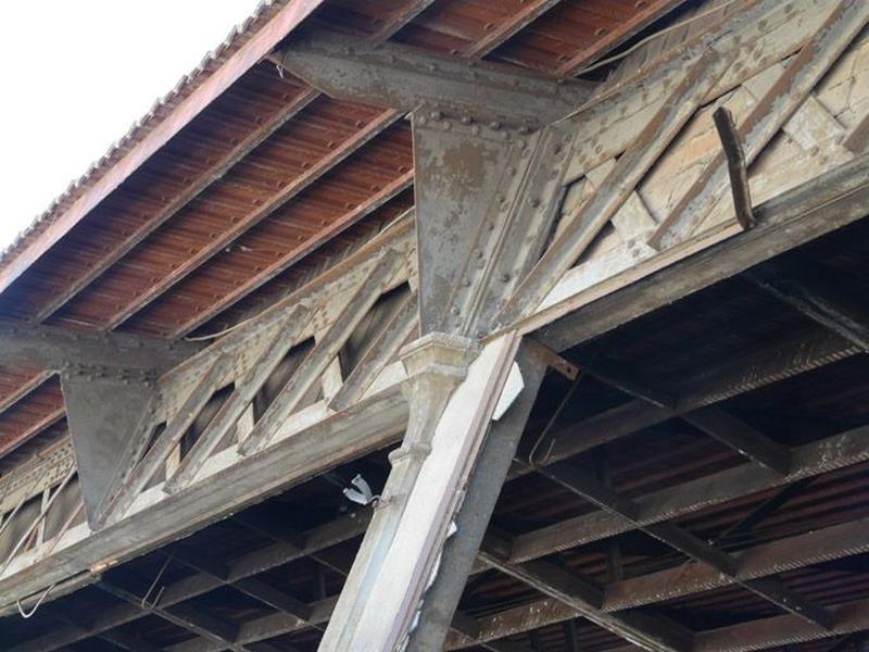 Détail structure métallique de la grande halle (n° 76)
