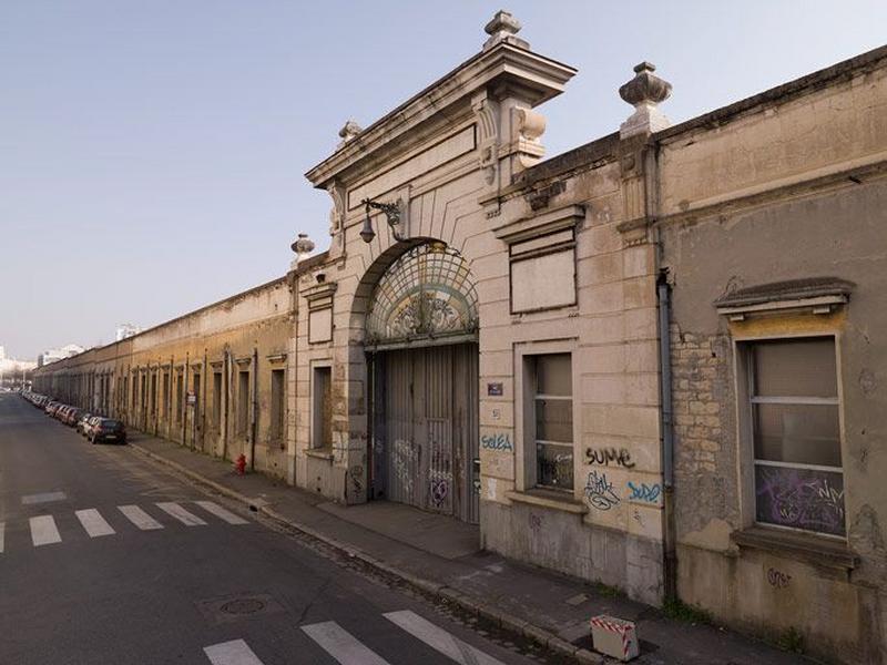 Façade Feuillat et entrée monumentale