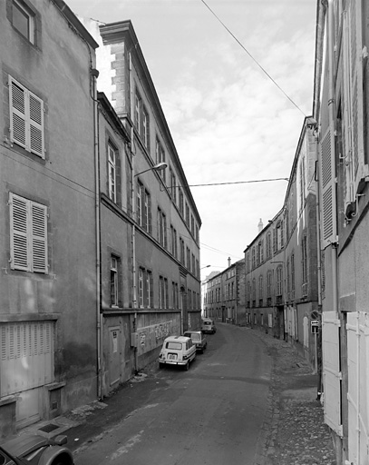 Vue de la rue Victor Basch vers l'ouest