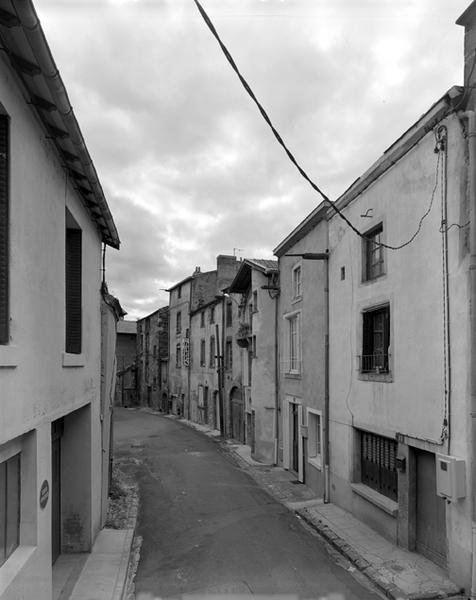 Vue générale de la rue Sirmond vers le sud, depuis le n°5