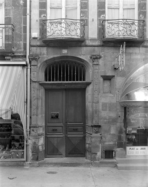 Porte sur rue