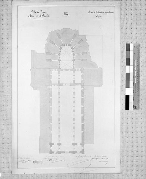 Ville de Riom. Eglise de Saint-Amable n°9. Plan à la hauteur des galeries, projet, par A. Mallay, architecte, 11 février 1851