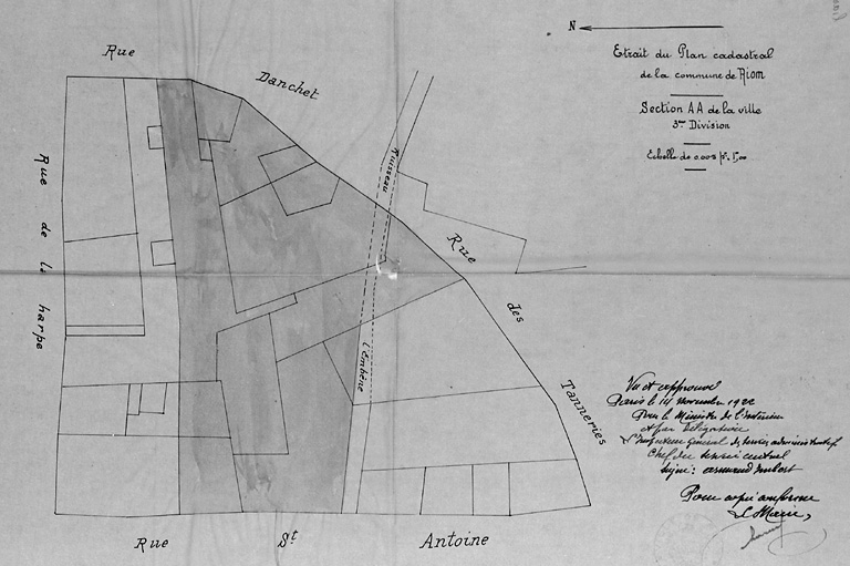 Extrait du plan cadastral de la commune de Riom. Section AA de la ville. 3e division