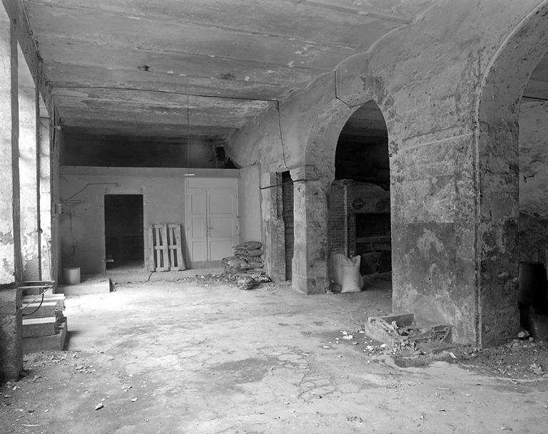 Corps de bâtiment ouest, rez-de-chaussée, vue intérieure prise du nord