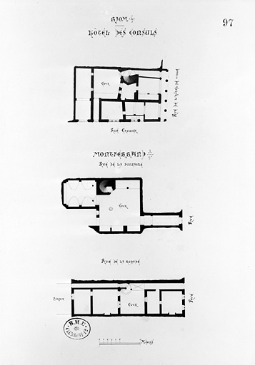 Plans de maisons à Montferrand. Plans de l'Hôtel des Consuls à Riom.