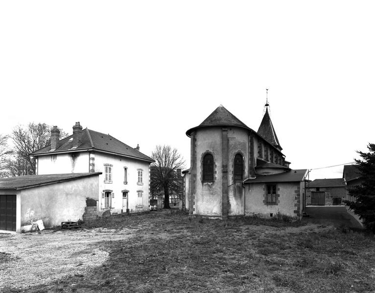 Vue générale du chevet de l'église, au nord