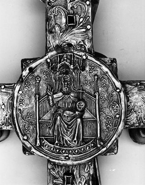 Croix de procession, revers, détail, croisée : Dieu le Père