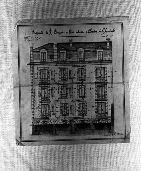 'Propriété de Mr Poupon au Mont-Dore Elévation de la façade est Calque, encres noire et rouge, lavis marron; par Louis Jarrier, 5 septembre 1908'
