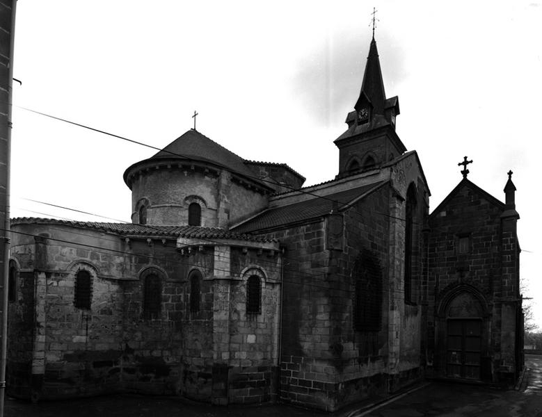 Vue générale de l'église depuis le nord-est