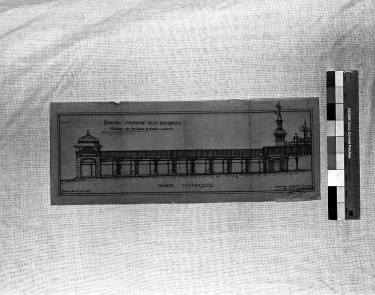 Syndicat d'initiative de La Bourboule. Création de boutiques et d'abris couverts. Façade postérieure. [Projet non réalisé].