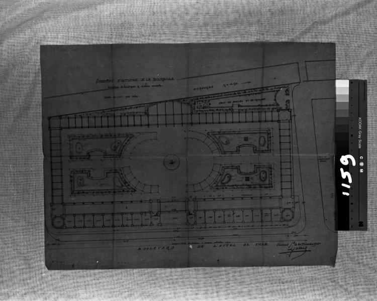 Syndicat d'initiative de La Bourboule. Créations de boutiques et d'abris couverts. Plan. [Projet non réalisé].