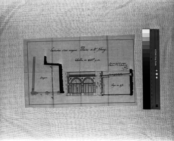 Construction d'une orangerie. Maison de M. Johany. Plan, élévation, coupe.