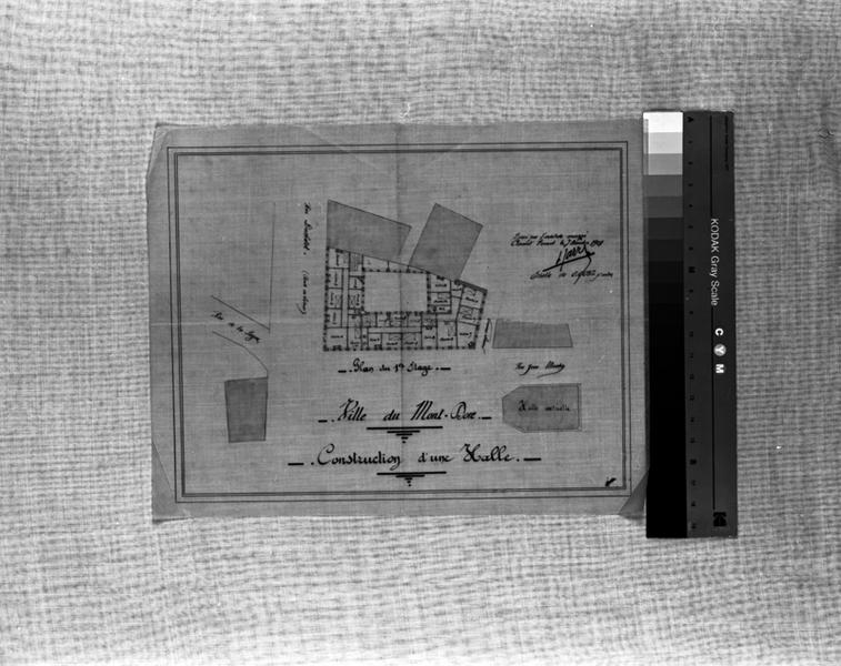 'Ville du Mont-Dore Construction d'une halle Plan du premier étage Calque, encre noire, lavis gris et orange; par Louis Jarrier, 7 novembre 1901'