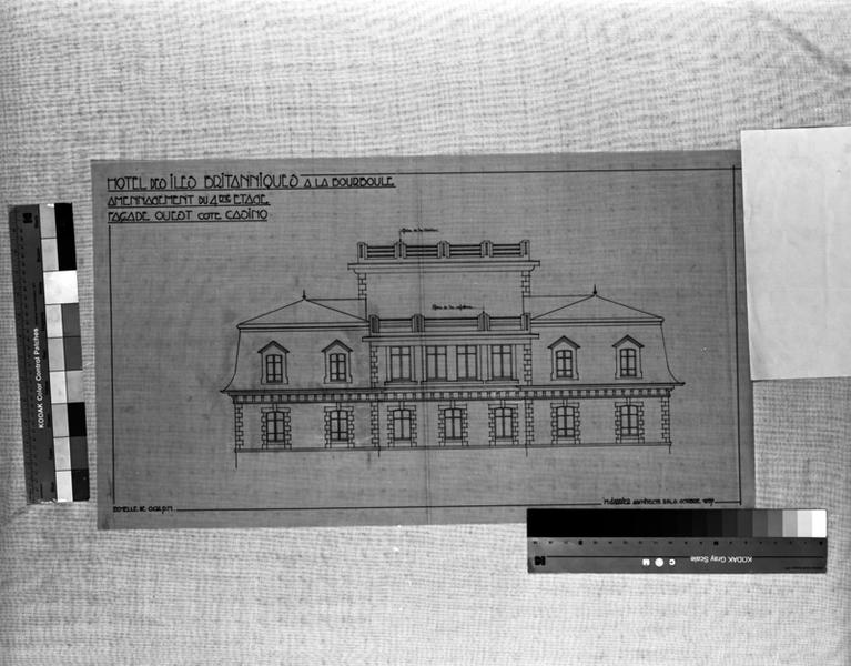 Hôtel des Iles Britanniques à La Bourboule Aménagement du 4ème étage Façade ouest côté casino