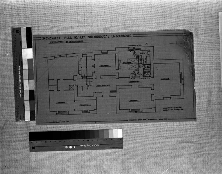 Mr Chevalet. Villa des Iles Britanniques à La Bourboule. Aménagement du rez-de-chaussée. [Plan].