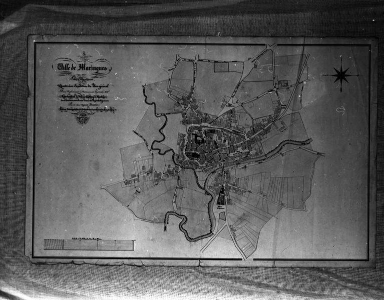 Ville de Maringues. Plan d'alignement (...) représentant la ville, ses faubourgs et alentours, dans leur état actuel avec le tracé des projets d'alignement (...), recueil de planches, encre et lavis sur papier, par Auguste Grenier, 1843.
