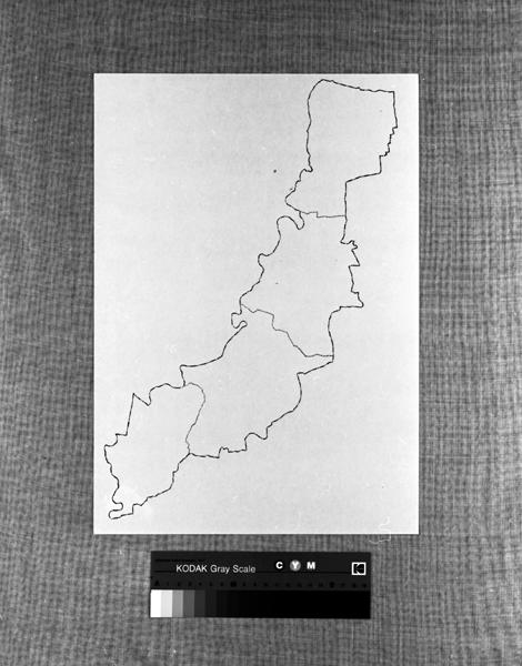 Carte muette du canton de Maringues, avec le tracé des communes, dessin à l'encre, par L. Lunati, 1992.
