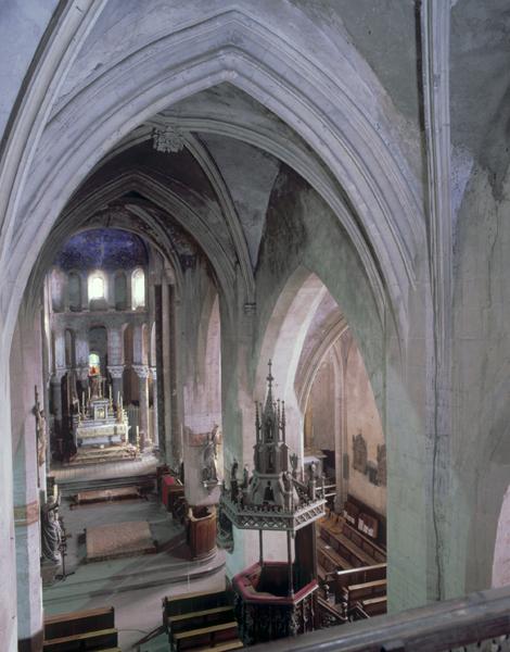 Vue générale du choeur depuis la tribune