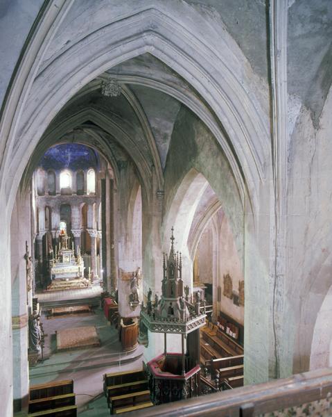 Vue générale du choeur depuis la tribune