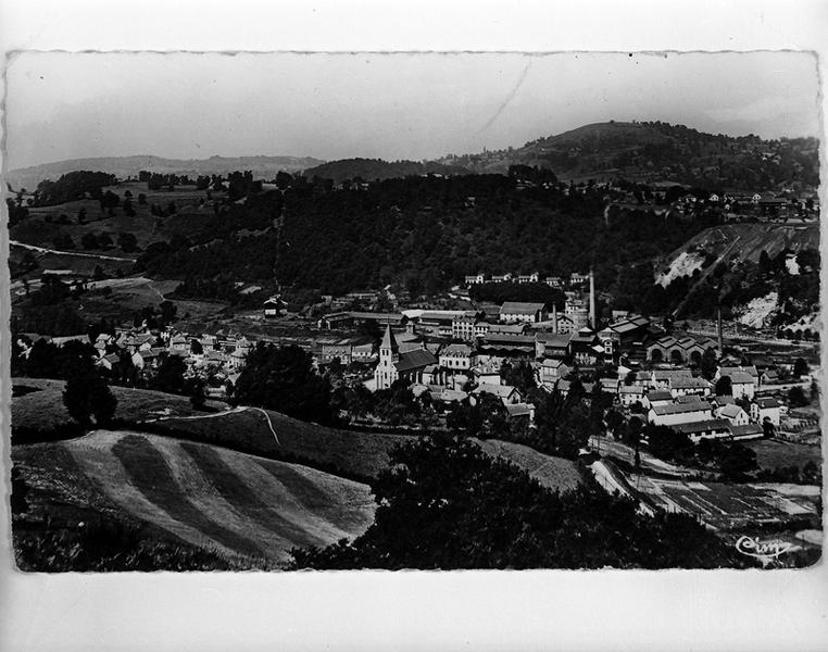 L'Hôpital-Ydes (Cantal)-Vue générale