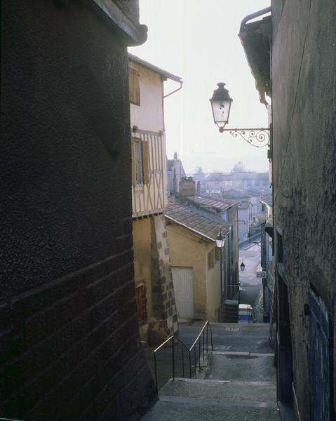 Vue générale de la rue de l'Escalier, depuis le haut