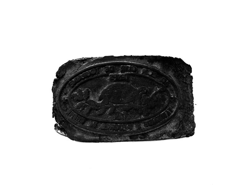 Tampon 5 : marque de fabricant(?) : Au bon cuir de Touraine,logo tortue