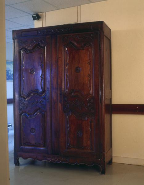Armoire, style Louis XV