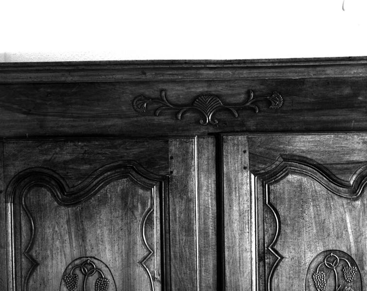 Détail:motif de la traverse supérieure