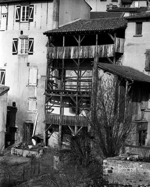 Vue de l'élévation à galeries, du côté de la rivière de Morge
