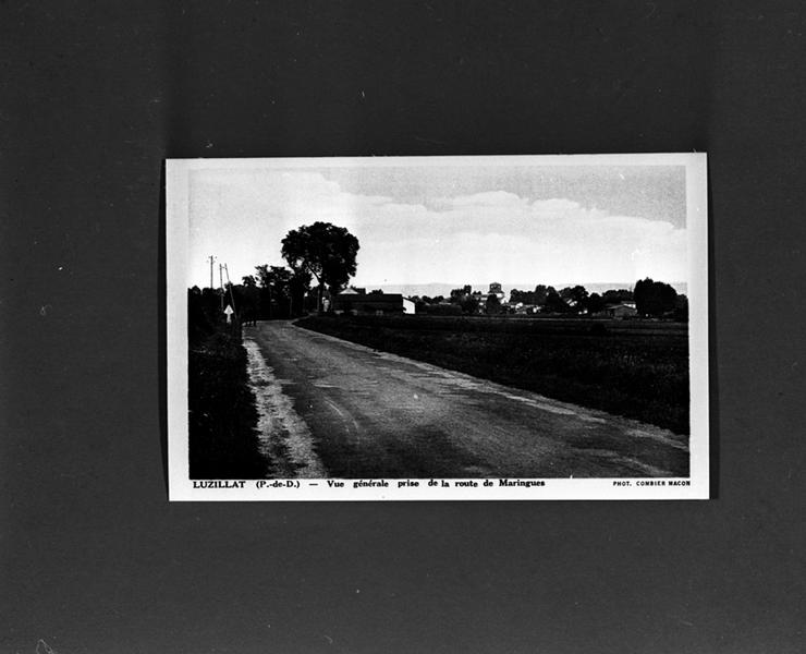 LUZILLAT (P.-de-D.)- Vue générale prise de la route de Maringues., carte postale, par Combier Macon, s.d.