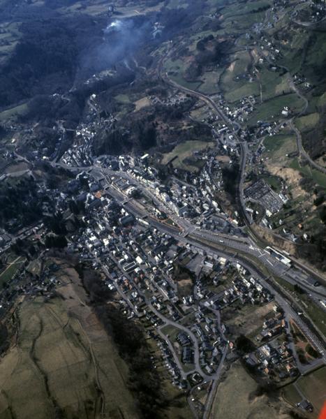 Vue aérienne de La Bourboule depuis le sud-est