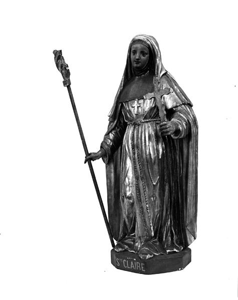 Statue (petite nature) : sainte Claire d'Assise