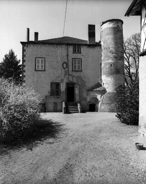 Vue de l'élévation est du corps de logis et de la tourelle d'angle