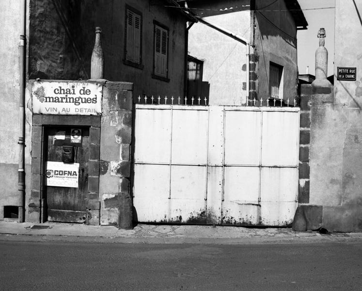 Détail du portail d'entrée de l'ancienne fabrique de limonade, boulevard du Chéry.
