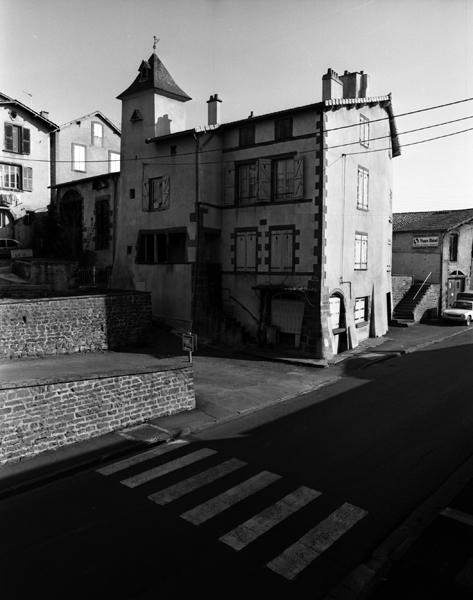 Vue générale de la maison depuis le sud-ouest