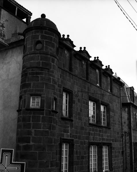 Détail de l'angle nord-est du bâtiment