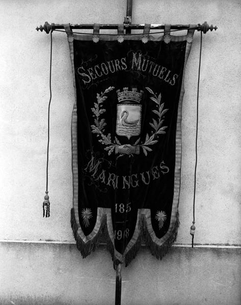 Bannière de la société de secours mutuel de Maringues