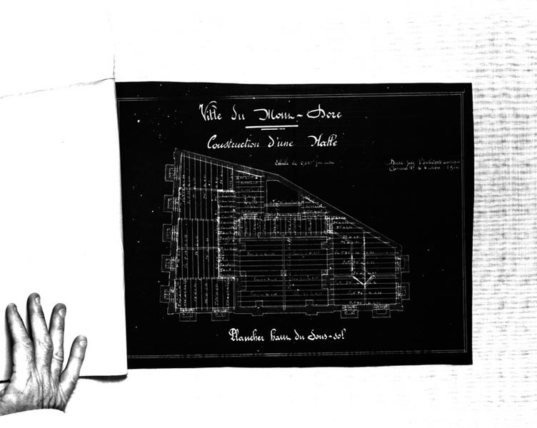 'Ville du Mont-Dore Construction d'une halle Plancher haut du sol Papier héliographique; par Louis Jarrier, 4 octobre 1902'