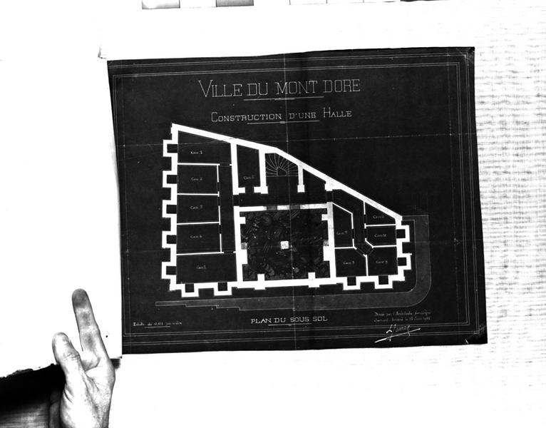 'Ville du Mont-Dore Construction d'une halle Plan du sous-sol Papier héliographique; par Louis Jarrier, 16 juin 1902'