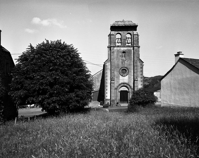 Façade principale de l'église