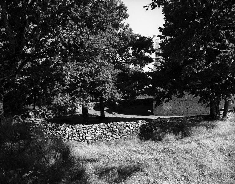 Enclos de l'ancien cimetière