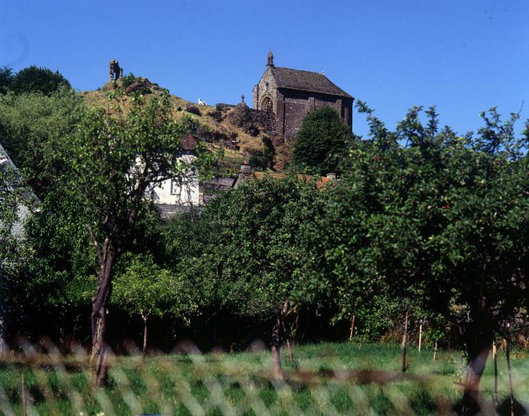 Site de l'ancien château de Saignes et chapelle