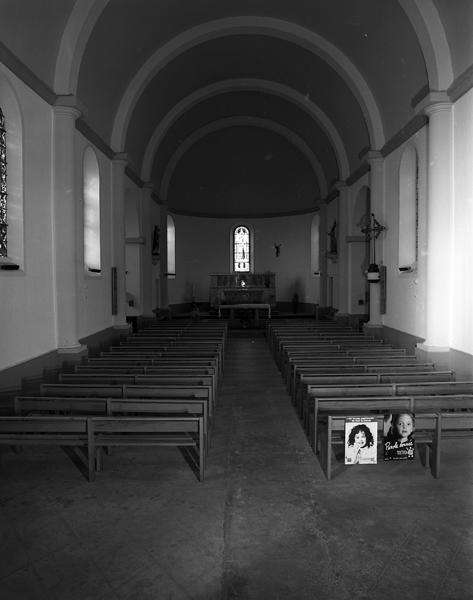 Vue de la nef et du choeur