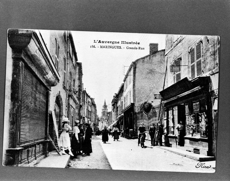 Maringues.-Grande Rue., carte postale, collection L'Auvergne Illustrée no. 186, s.d.[verso séparé, vert], A. Mathieu photographe et éditeur, Aubière (Puy-de-Dôme).