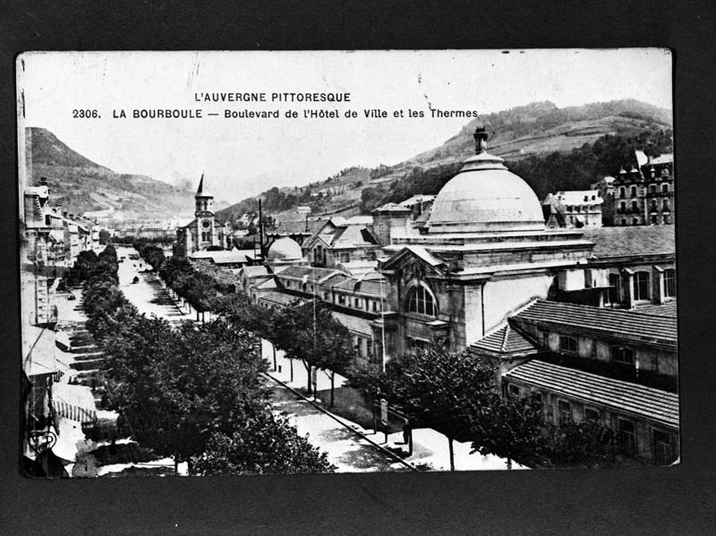 La Bourboule - Boulevard de l'Hôtel de Ville et les Thermes