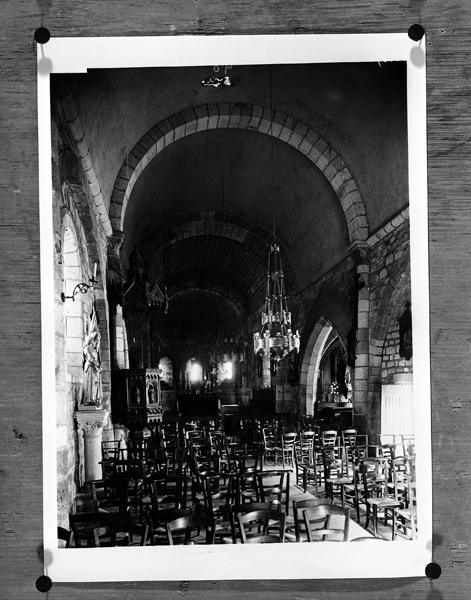 Vue de la nef et du choeur aprés restauration